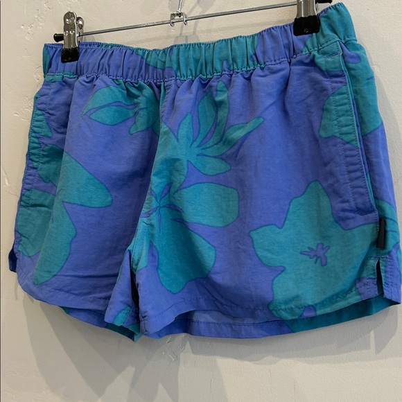 Patagonia Women’s Barely Baggies Shorts - Picture 5 of 11